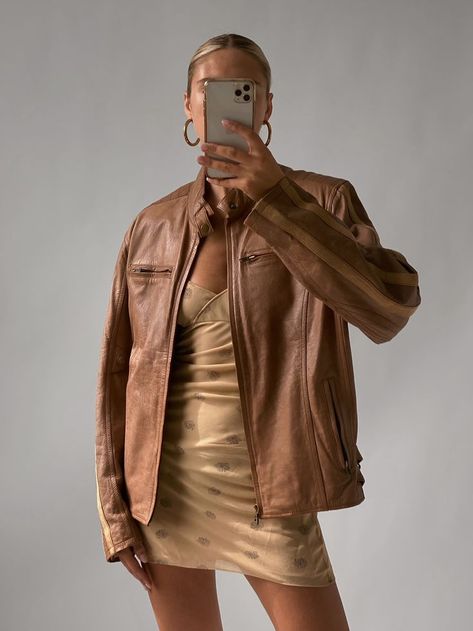 Tan Leather Jacket Outfit, Leather Jacket Outfit Ideas, Womens Leather Jacket Outfit, Halter Tops Outfit, Moto Jacket Outfit, Jacket Outfit Ideas, Tan Leather Jacket, Tan Leather Ankle Boots, Leather Jacket Outfit