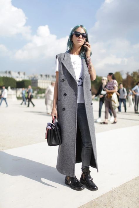 They Are Wearing: Paris Fashion Week – WWD Double Breasted, New Fashion, Women Waistcoat, Long Wool Coat, Sleeveless Jacket, Wool Coat, Sweater Hoodie, Duster Coat, A Woman