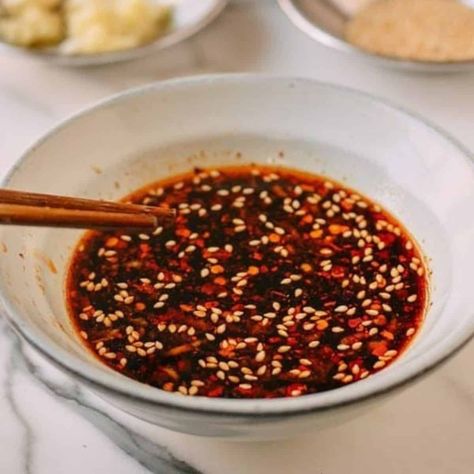 Chinese Black Vinegar: What is it? Uses and Substitutes Vinegar Dipping Sauce, Chinese Black Vinegar, Vegetarian Dumpling, Dumpling Dipping Sauce, Dumpling Sauce, Black Vinegar, Seasoned Rice Vinegar, Blue Crabs, Dipping Sauces Recipes