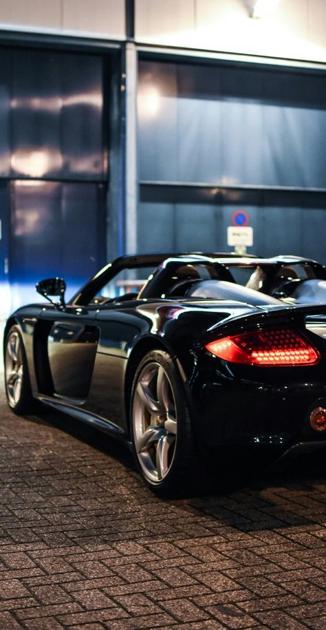 Porsche Carrera Gt Aesthetic, Porsche Carrera Gt Wallpapers, Carrera Gt Wallpapers, Car Valentine, Porsche Aesthetic, Porsche Wallpaper, Luxury Helicopter, Porsche Gt, Aesthetic Cars