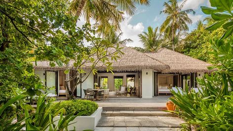 Maldives Beach Resort, Beach Suite, Maldives Beach, Casa Country, Maldives Resort, Hotel Branding, Beach Bedroom, Beach House Design, Beach Bungalows