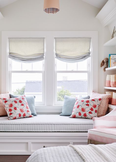 Bedroom Window Seat, Upstairs Landing, Window Seat Design, Bunk Rooms, Window Benches, Teen Girl Bedroom, Bunk Room, Bedroom Windows