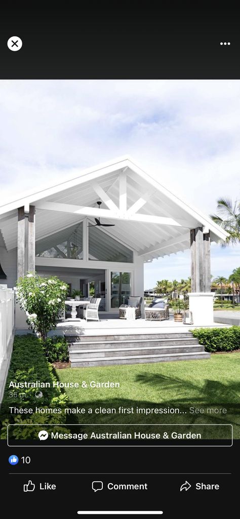 Hamptons Style Garden, Spa Stuff, White Exterior Houses, Beach Furniture, Alfresco Area, Coastal Gardens, Sofa Set Designs, Hamptons House, Hamptons Style