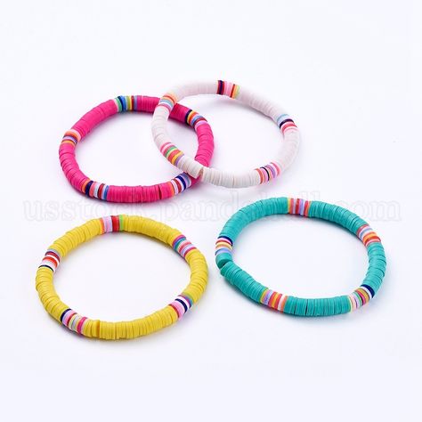 Heishi Bracelet Ideas, Heishi Jewelry, Heishi Bracelet, Bracelet Packaging, Bracelet Size Chart, Polymer Beads, Clay Bracelet, Crafts With Pictures, Bangle Bracelets With Charms