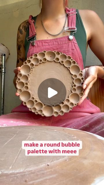 Kira Leihe on Instagram: "Round watercolor palette process! I keep meaning to make more process videos but I always forget to film😅 . . . #watercolor #watercolorpalette #ceramics #handmade #watercolortools" Earthware Pottery, Ceramics Tutorials, Watercolor Ceramics, Pottery Artist Palette, Palette Ceramic, Ceramic Palette, Pottery Class Ideas, Ceramic Sculpture Ideas, Oxide Wash Ceramics