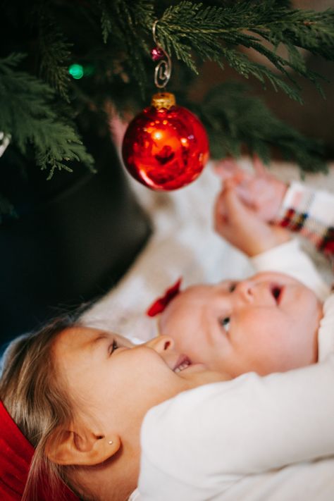 Thanksgiving Pics Baby, Sibling Christmas Pj Pictures, Simple At Home Christmas Pictures, Cute At Home Christmas Pictures, Easy Toddler Christmas Pictures, Holiday Card Picture Ideas, Sister Brother Christmas Photos, Christmas Brother And Sister Photo Ideas, Sibling Santa Pictures