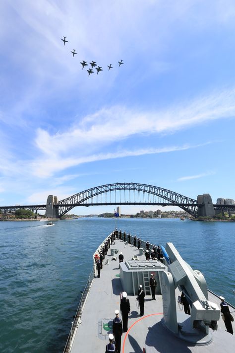 RAAF aircraft lead in the fleet during the Royal Australian Navy's International Fleet Review on Sydney Harbour Air Force Images, Flight Movie, Australian Navy, Naval Aviator, Australian Defence Force, Royal Australian Navy, Royal Australian Air Force, Navy Girl, Air Forces