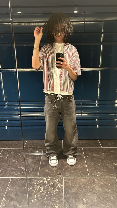 Cute Fit Check Poses, Grailed Street Style, Tall Guy Fits, Green Carhartt Pants Outfit Men, Mens Long Sleeve Shirts Outfits, Masc Street Style, Men Outfits Y2k, Outfit Inspired Men, Simple Fits Men