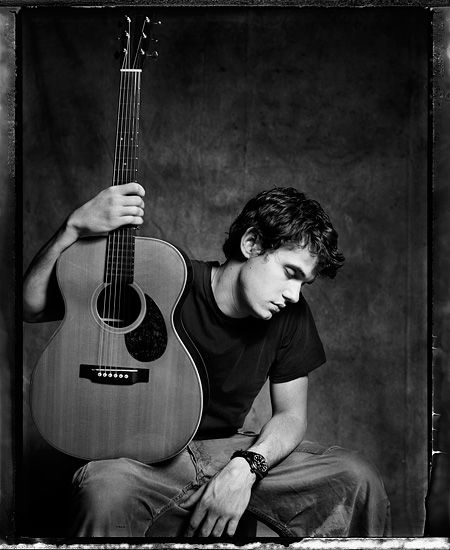 John Mayer and a guitar. I could listen to this combination forever. Guitarist Photography, Guitar Portrait, Music Photoshoot, Guitar Boy, Band Photoshoot, Musician Portraits, Musician Photography, Senior Boy Poses, Guitar Photos