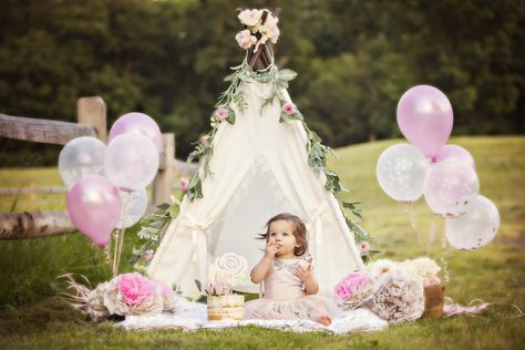 Bohemian Outdoor Cake Smash Outdoor Cake Smash, Baby Birthday Photoshoot, First Birthday Photography, 1st Birthday Girl Decorations, 1st Birthday Party For Girls, 1st Birthday Pictures, Smash Cake Girl, 1st Birthday Photoshoot, First Birthday Pictures