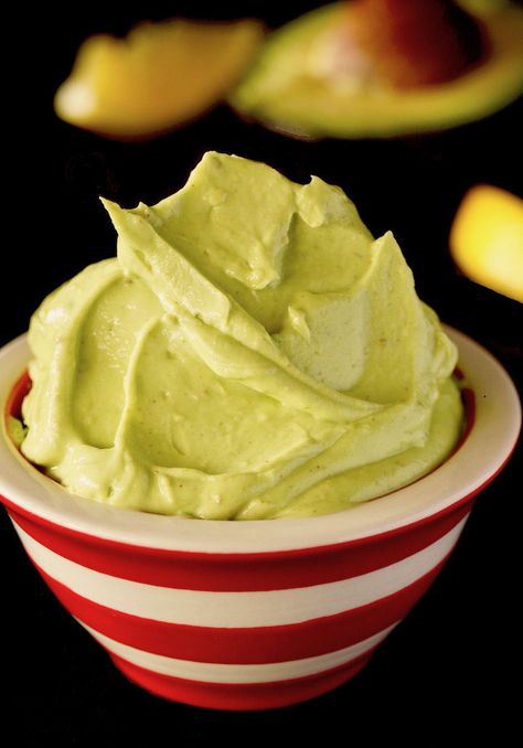 This Avocado Butter Recipe creates a spread that is incredibly rich, creamy and delicious! It’s excellent in a sandwich, spread on toast or mixed into other dishes. #avocados #healthyrecipes #healthyeating  #avocadorecipes #butter #lemon #spreads Avocado Butter Recipe, Avocado Chunks, Fruit Shake, Butter Boards, Bread Spread, Pumpkin Souffle, Avocado Recipe, Avocado Butter, Sandwich Spread