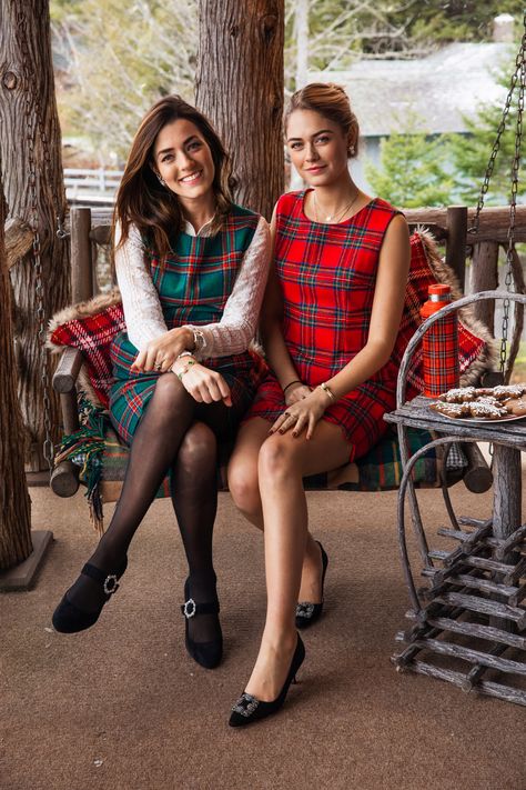 The Christmas Wrapping Dress Sarah Vickers, Classy Girls Wear Pearls, Kiel James Patrick, Preppy Life, Wear Pearls, James Patrick, Viking Woman, Scalloped Dress, Preppy Fall