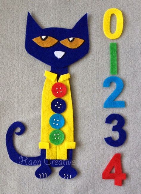 My sweet little thinkers will do ANYTHING to hear a Pete the Cat book! In an effort to aide their interests AKA bribe them to do non-preferred tasks, I decided celebrate him this week in our tub tasks Pete The Cat Buttons, Preschool Circle Time Activities, Felt Template, Cat Felt, Pete The Cats, Flannel Board Stories, Circle Time Activities, Felt Board Stories, Preschool Circle Time