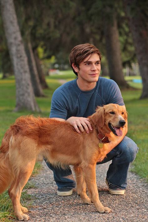 Steve and Bailey A Dogs Purpose Movie, A Dog's Purpose, Archie Andrews Riverdale, Joe Anderson, A Dog's Journey, A Dogs Purpose, Kj Apa, Foto Top, Dog Movies