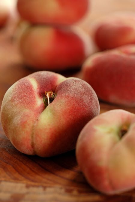 Nectarine Fruit, Donut Peach, Fruit Creations, Local Farmers Market, Stone Fruit, Baking Paper, Green Kitchen, Fruit Trees, Peaches