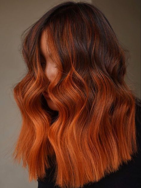 Bright Copper Hair, Orange Ombre Hair, Red Hair Ideas, Pink Brunette, Red Balayage Hair, Red Ombre Hair, Hair Color Orange, Ginger Hair Color, Copper Hair Color