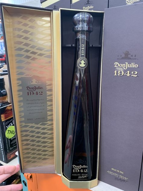 If you're a tequila drinker, you should pick up a bottle of this Don Julio 1942 Tequila from Costco. This is one of the higher end tequila's that Costco carries. I found it next to the Patron and other bottles of Don Julio. It is made in Mexico & was created to celebrate the 60th anniversary of the opening of Don Julio's first distillery. If you check out wine enthusiast, this tequila scores a 98, which is impressive.    #costco #donjulio #donjulio1942 #tequila 1942 Tequila, Summer Drinks Alcohol Recipes, Skyy Vodka, Pretty Alcoholic Drinks, Alcholic Drinks, Summer Drinks Alcohol, Bistro Food, Silver Tequila, Tequila Bottles