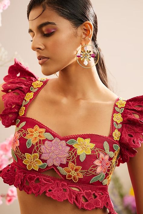 Fuchsia Chanderi Embroidered Bustier Design by Chandrima at Pernia's Pop Up Shop 2023 Sharara Blouse, Short Elegantes, Floral Cutwork, Embroidered Bustier, Ethnic Wears, Dresses Traditional, Casual Indian Fashion, Ruffle Fabric, Lehenga Skirt