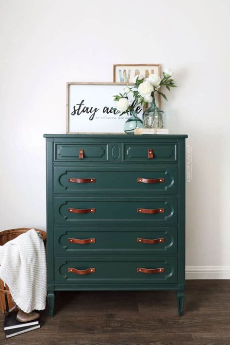 Dark Green Painted Furniture, Dark Green Dresser, Dark Green Furniture, Diy Leather Drawer Pulls, Paint A Dresser, Modern Dresser Makeover, Green Chalk Paint, Green Painted Furniture, Chalk Paint Dresser