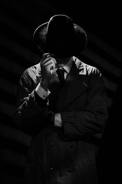 Spy Books, Dramatic Portrait, Detective Outfit, Detective Movies, Dark Silhouette, Silhouette Of A Man, Noir Detective, Detective Aesthetic, Aesthetic Outfits Men