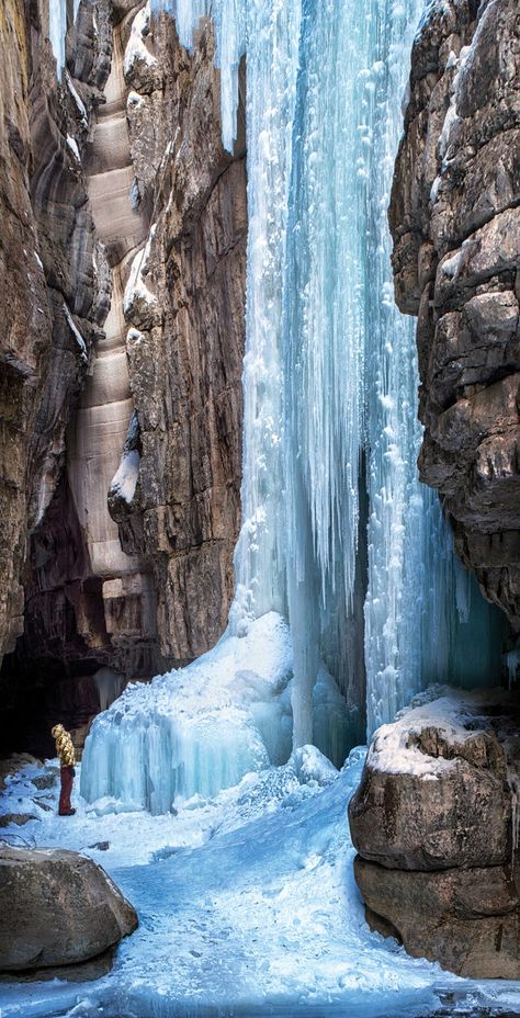 BP1117FEAT_BETTER_MALIGNE_JDALEY Frozen Waterfall, Jasper National Park, Beautiful Waterfalls, Alberta Canada, Canada Travel, Pretty Places, Places Around The World, Amazing Nature, Nature Pictures