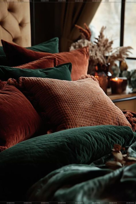 11 Fall Bedroom Decor Ideas: Make Your Space Cozy and Inviting - Adore Charlotte Dark Green And Burgundy Bedroom, Emerald Green And Rust Bedroom, Rust Orange And Green Bedroom, Dark Green And Copper Bedroom, Moody Fall Bedroom, Green Rust Bedroom, Green And Orange Bedroom Aesthetic, Burgundy And Green Bedroom, Dark Green And Orange Bedroom