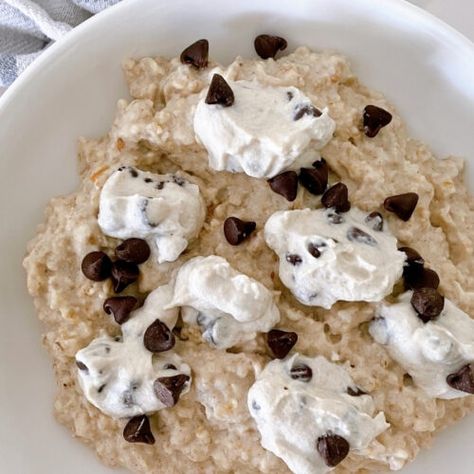 Macro Friendly Cookie Dough Oatmeal (High Protein) - Fit Healthy Macros Oatmeal High Protein, Cookie Dough Oatmeal, High Protein Cookie Dough, Macro Desserts, High Protein Cookie, Meal Plan With Grocery List, Healthy Macros, Savory Oatmeal Recipes, Showing Up For Yourself