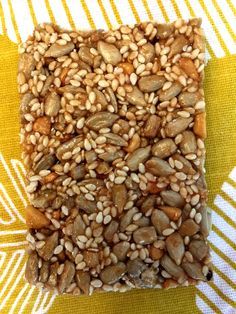 Seed Bars Recipe, Honey Bars, Greek Recipes Authentic, Energy Bars Recipe, Seed Bars, Healthy Snack Bars, Nut Bars, Brittle Recipes, Healthy Bars