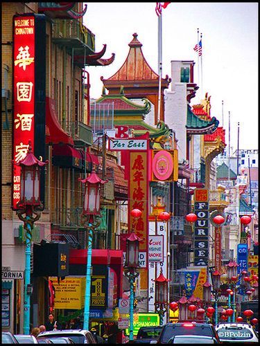 BARRIO CHINO. San Francisco, Estados Unidos. Chinatown San Francisco, Weekend Humor, China Town, San Francisco Travel, San Francesco, San Fran, City Street, San Francisco Bay Area, California Travel