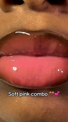 #Curly #curlyhairstyles #Coilyhairstyles #4bcurls #4bcurls #Straighthairstyles #Bald/shavenhairstyles Makeup Bibir, Glossy Lips Makeup, Κούρεμα Bob, Lip Tutorial, Makeup For Black Skin, Lip Makeup Tutorial, Makeup Artist Tips, Brown Skin Makeup, Makeup Help