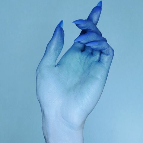 Water Elf Aesthetic, Water Genasi Aesthetic, Air Genasi Aesthetic, Neuvillette Aesthetic, Light Blue Skin Aesthetic, Triton Aesthetic Dnd, Blue Skin Aesthetic, Cyan Magic Aesthetic, Blue Tiefling Aesthetic