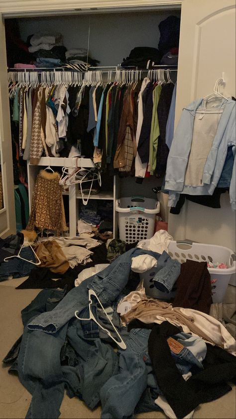 Messy Wardrobe Aesthetic, Messy Room Snap, Messy Clothes On The Floor, Messy Closet Aesthetic, Closet Hangout Space, Messy Girl Room, Messy Bedroom Aesthetic, Trash Core, Lia Zhang