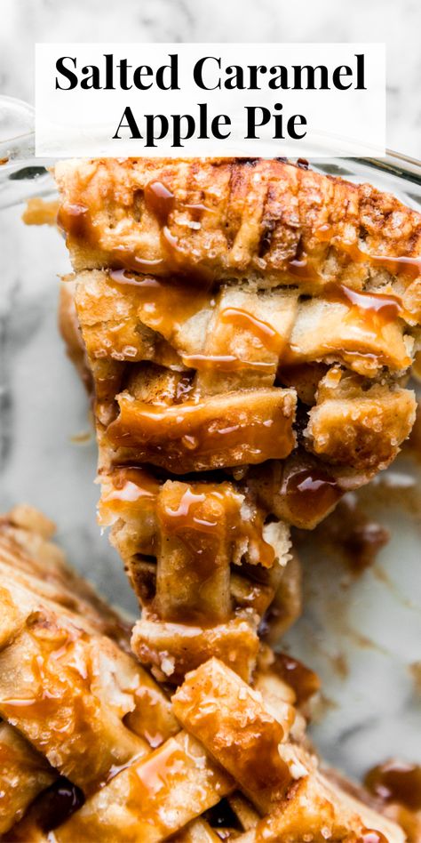 An easy and delicious recipe for salted caramel apple pie with homemade pie crust and salted caramel sauce! Fancy Apple Pie, Salted Caramel Apple Pie Recipe, Caramel Apple Pie Recipe, Apple Pie Bars Recipe, Caramel Apple Pie Recipes, Fancy Baking, Salted Caramel Apple Pie, Cake Apple, Apple Pie Bars