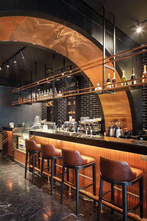 Copper Bar Design, Copper Restaurant Design, Pub Design Interiors, Brewery Interior Design, Furniture For Restaurant, Copper Bar Top, Whisky Lounge, Bar And Restaurant Design, Bar Night Club