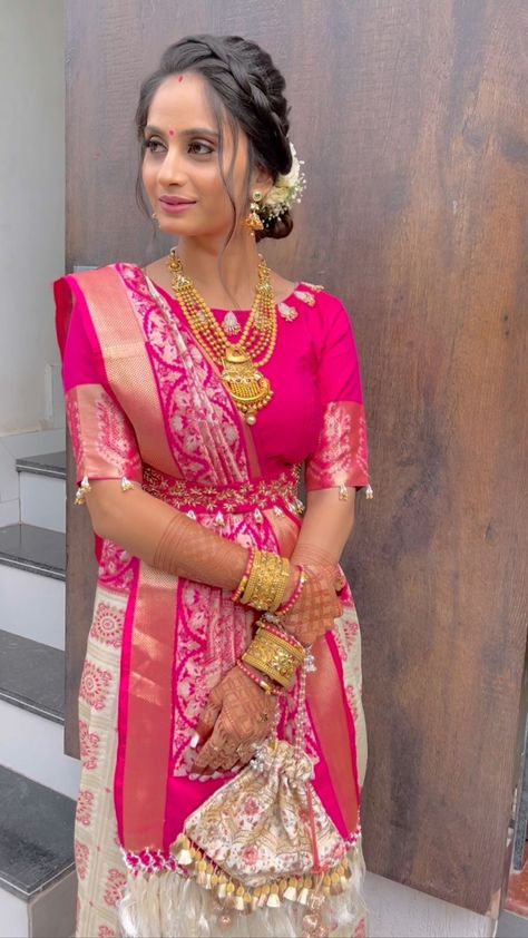 Hairstyle On Gujarati Saree, Sidha Pallu Saree Look, Vat Savitri Puja Look Saree, Gujrati Saree Look With Pallu, Saree For Pooja Function, Gujarati Saree Blouse Designs, Sidha Pallu Saree Style, Front Pallu Saree Draping, Seedha Pallu Saree Style