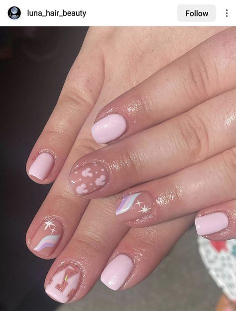 Gel Nails Ideas Disney, Simple Pink Disney Nails, Short Nails Ideas Disney, Pink Mickey Mouse Nails, Pink And White Disney Nails, Pink Nails Disney, Disney Nails Not Acrylic, Mickey Mouse Nails Pink, Disney Princess Nails Simple