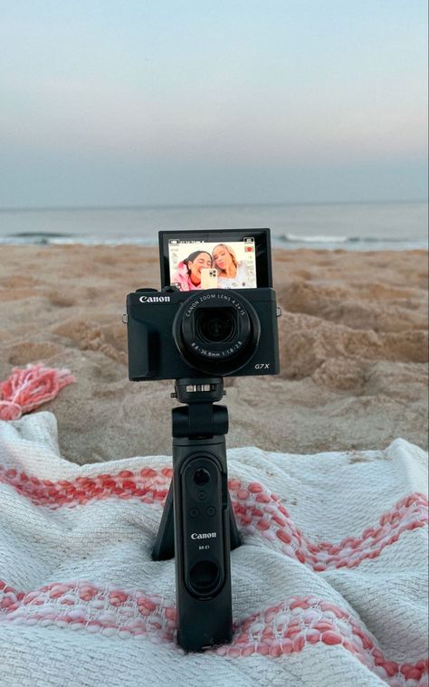 Cute Vlog Camera, Vlogging Camera Youtube, Youtuber Aesthetic Camera, Beginner Vlogging Camera, Vision Board Vlogging, Camera Vlog Aesthetic, Camera Vision Board, Summer Vlog Aesthetic, Vlog Aesthetic Wallpaper