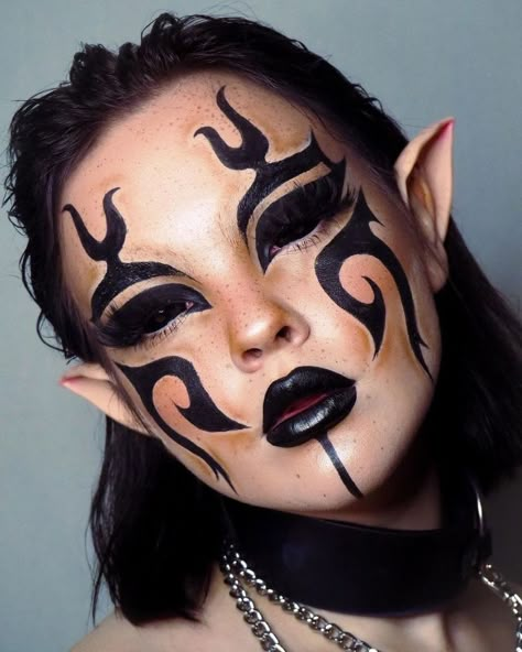 Which Make Up, Fantasy Makeup Ideas Creative, Faceart Makeup, Sfx Makeup Ideas, Halloweenský Makeup, Drag Make-up, Graphic Makeup, Halloween Makeup Inspiration, Halloween Tattoo