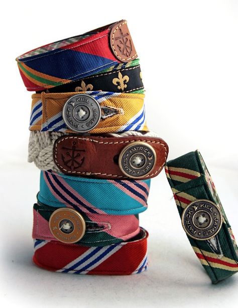 Unique Craft Ideas With Neck Ties-one more to add to the list are skirts out of old ties which my mom had us make as kids Necktie Crafts, Old Ties, Diy Fashion Projects, Tie Crafts, Fashion Project, Crafty Craft, Crafts To Do, Diy Fashion, Diy Clothes