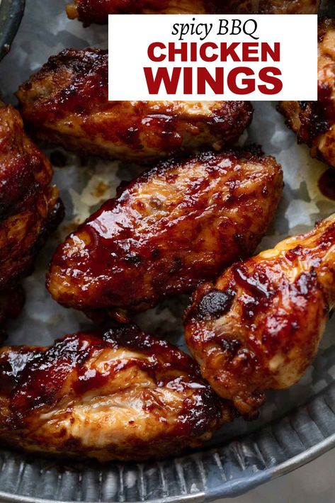 Baked barbecue chicken wings close up to show how saucy and sticky they are Spicy Bbq Chicken, Baked Bbq Chicken Wings, Spicy Chicken Wings Recipe, Bbq Wings Recipe, Chicken Wing Marinade, Bbq Chicken Wings Recipe, Easy Chicken Wings, Barbecue Chicken Wings, Ideas For Parties