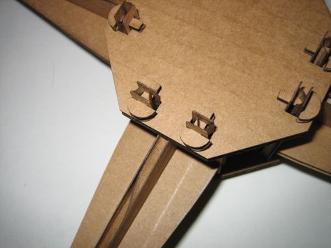 Press-fit Quadrotor Cardboard Joining Techniques, Cardboard Joints, Cardboard Chair, Carton Design, Modular Structure, Flat Pack Furniture, Cardboard Furniture, Diy Cardboard, Modular Furniture