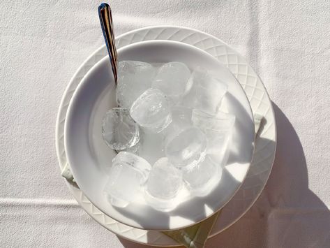 If you need your ice to be chewier, let it melt for just a little. t’s most delicious as soon as the heart is near the freezing point. In hospitals, even the storage torso is approximately 30°F. Chips are a high-quality cocktail ingredient too. Enlarged Heart, Ice Chips, Iron Deficiency, Tooth Enamel, High Sugar, Eating Ice, Fizzy Drink, Flavored Syrup, Cocktail Ingredients