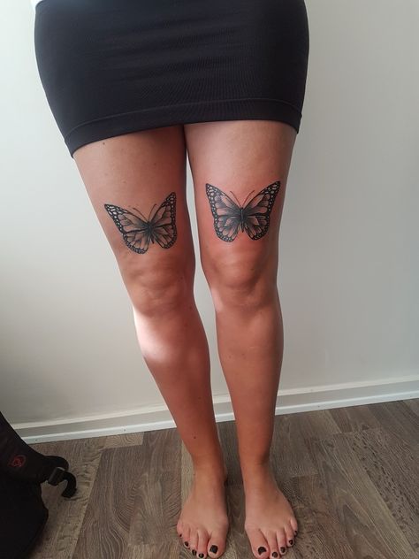 Over The Knee Butterfly Tattoo, Butterfly Tattoo On Knee For Women, Butterfly Tattoo Above The Knee, Above Knee Tattoos Women Butterfly, Butterfly On Knee Tattoo, Butterfly Tattoo Over Knee, Inside Thigh Tattoos Women, Butterfly On Thigh Tattoo, Leg Tattoos Butterfly