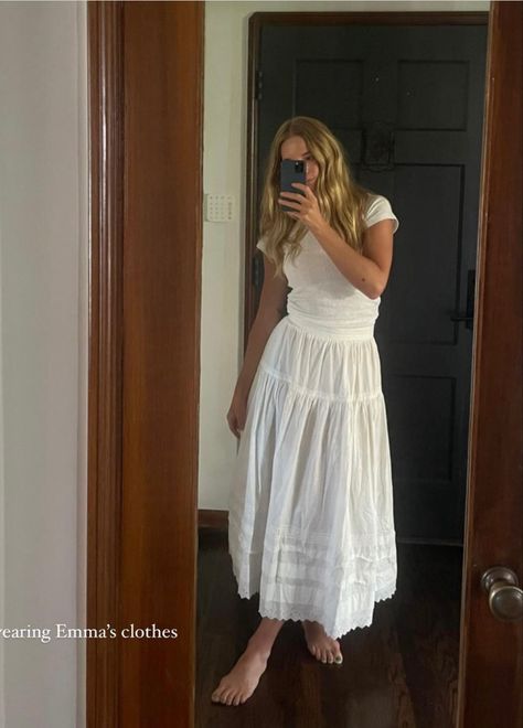 Doen Sebastian Skirt, English Summer Outfits, Doen Aesthetic, Doen Style, Dress Outfit Summer, Cottage Core Outfit, Farmers Market Outfit, Summer Outfit Inspiration, Spring Summer Outfits