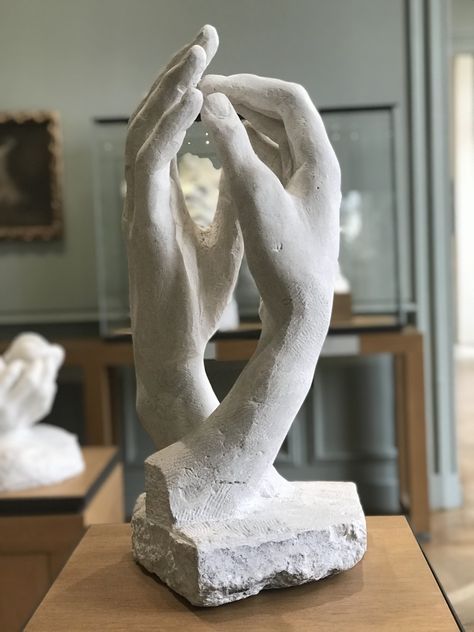 Plaster Hand Art, Hand Sculptures, Hand Clay, Plaster Hands, Hand Statue, Marriage Photography, Sculpture Art Clay, Sculpture Projects, Hand Sculpture