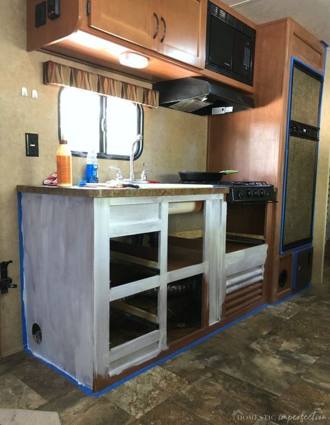 Painting RV cabinets - What to do and what not to do #RVremodel Painting Camper Cabinets, Painting Rv Cabinets, Painting Camper, Camper Cabinets, Paint Rv, Rv Cabinets, Motorhome Remodel, Glamper Camper, Rv Interior Remodel