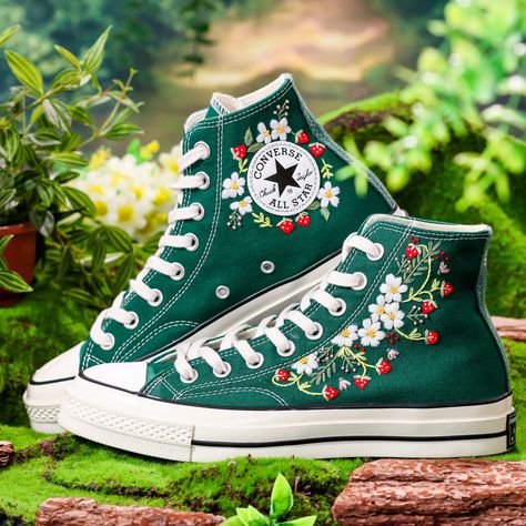 Custom Embroidered Converse High Tops, Strawberry Embroidered Sneaker for Her, Strawberry and Daisy Embroidered Sneakers, Strawberry Embroidered Converse for Women, Unique Gift for Her 💚 Immerse yourself in the intricate craftsmanship as we lovingly hand embroider rustic flowers onto your chosen Converse pair 💚 🌿 The listed price encompasses both the Converse Shoes and the showcased Embroidery Designs. 1. MANUFACTURING PROCEDURE 🌿 Upon receiving your order, we initiate the shoe preparation p Embroidered Converse High Tops, Converse For Women, Converse Chuck 70s, Cute Converse Shoes, Embroidered Sneakers, Embroidered Converse, Cute Converse, Preppy Shoes, Pretty Shoes Sneakers