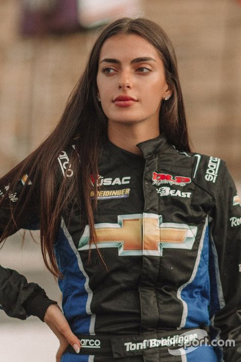 Female Race Car Driver, Tyler Young, Fall Jackets Outfit, Female Racers, Young Johnny Depp, Girls F, Looks Pinterest, Racing Girl, Stock Car Racing