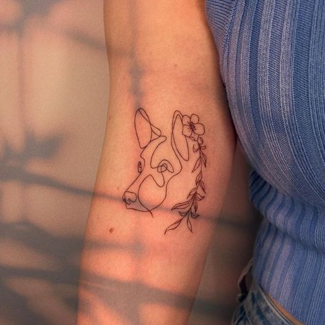 Floral Dog Tattoo, Outline Tattoo Ideas, Dog Outline Tattoo, Dog Tattoo Design, Tatoo Dog, Dog Outline, Outline Tattoo, Modern Tattoos, Line Art Tattoos