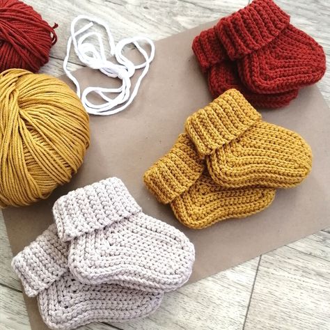 Everyday Crochet Baby Booties: Easy-to-Follow Tutorials for Daily Wear Crochet Baby Socks, New Mom Gifts, Newborn Socks, Newborn Crochet Patterns, Baby Booties Pattern, Preemie Babies, Socks Gift, Booties Crochet, Newborn Crochet